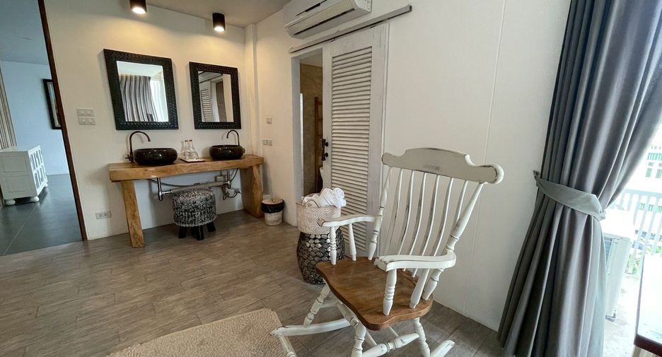 For rent 4 bedrooms villa in Hua Hin, Prachuap Khiri Khan