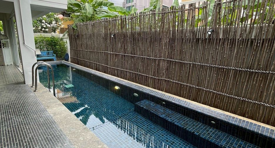 For rent 4 bedrooms villa in Hua Hin, Prachuap Khiri Khan