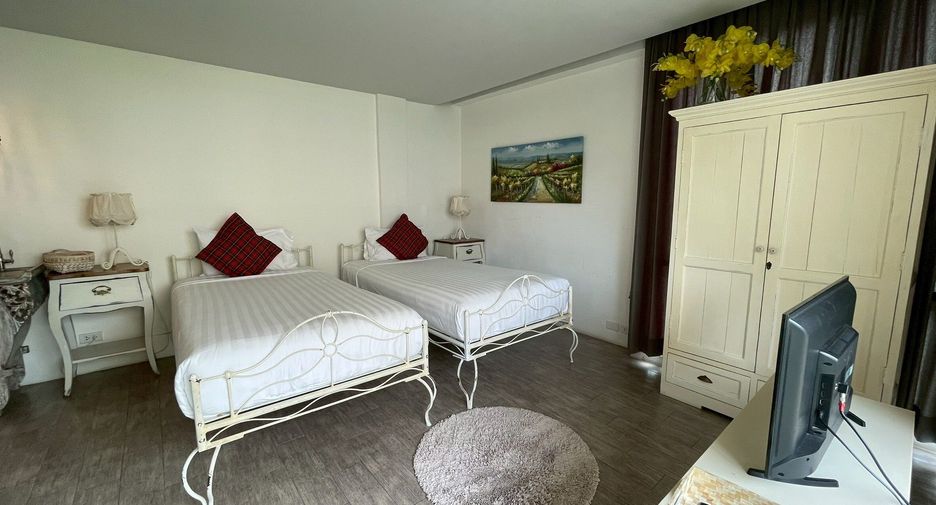 For rent 4 bedrooms villa in Hua Hin, Prachuap Khiri Khan