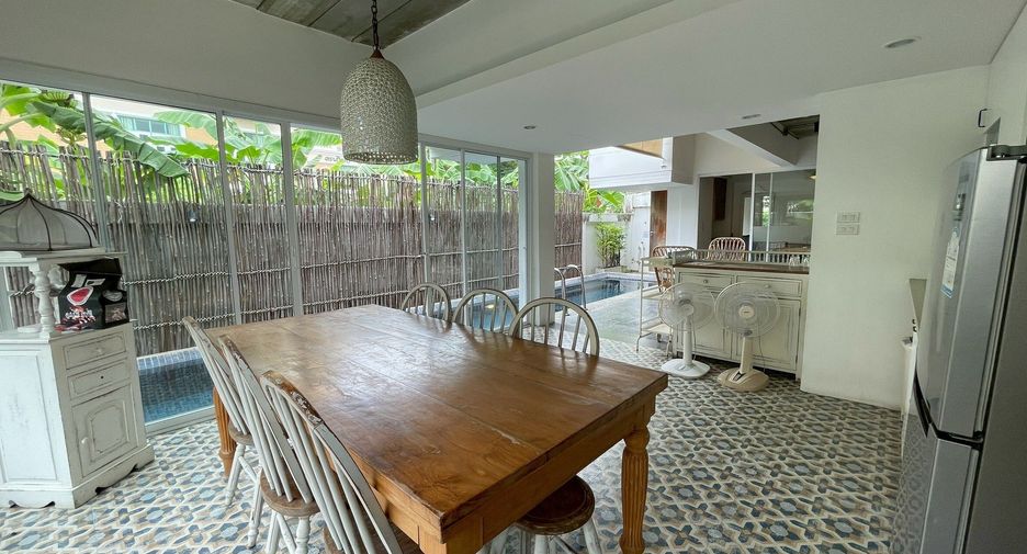For rent 4 bedrooms villa in Hua Hin, Prachuap Khiri Khan