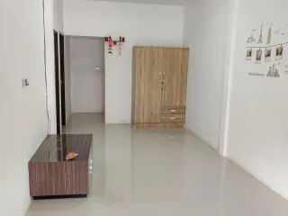 Reihenhaus zum Kauf mit 2 Zimmer in Nikhom Phatthana, Rayong