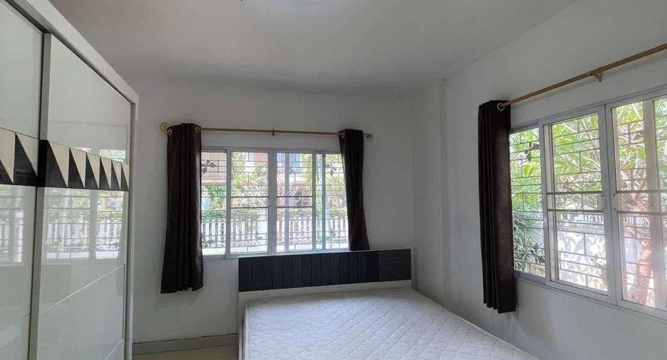 For rent 3 bedrooms house in Mueang Chiang Mai, Chiang Mai