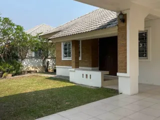 À louer 3 chambres maison à Mueang Chiang Mai, Chiang Mai