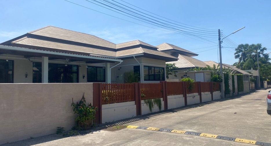 For sale 4 bedrooms house in Hua Hin, Prachuap Khiri Khan