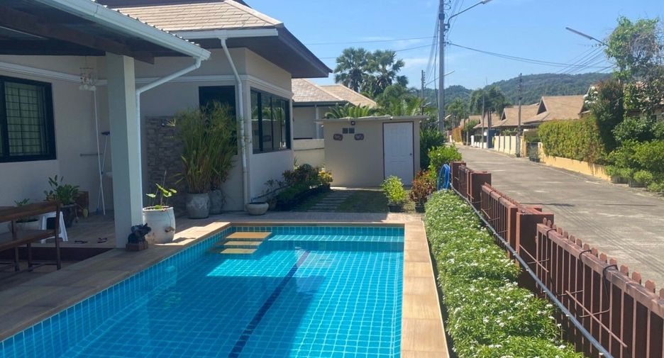 For sale 4 bedrooms house in Hua Hin, Prachuap Khiri Khan