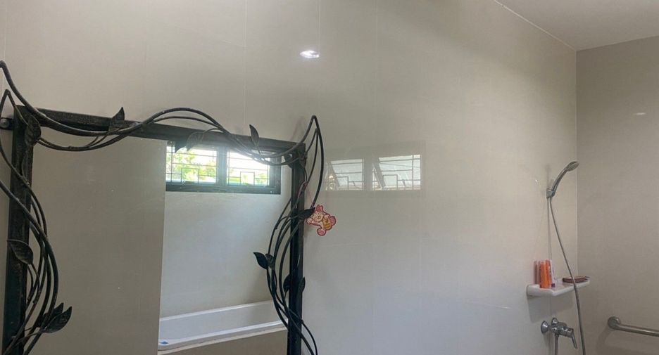 For sale 4 bedrooms house in Hua Hin, Prachuap Khiri Khan