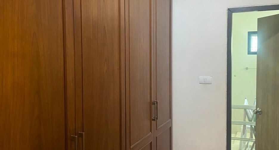For sale 4 bedrooms house in Hua Hin, Prachuap Khiri Khan