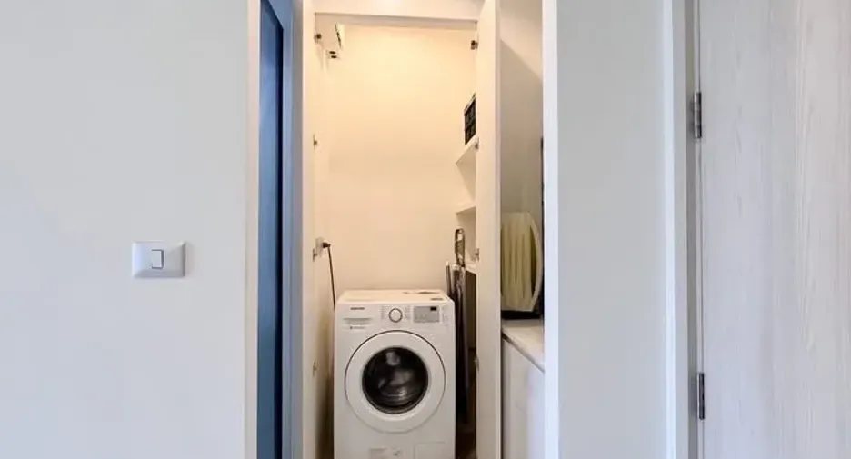 For sale 1 bed condo in Huai Khwang, Bangkok