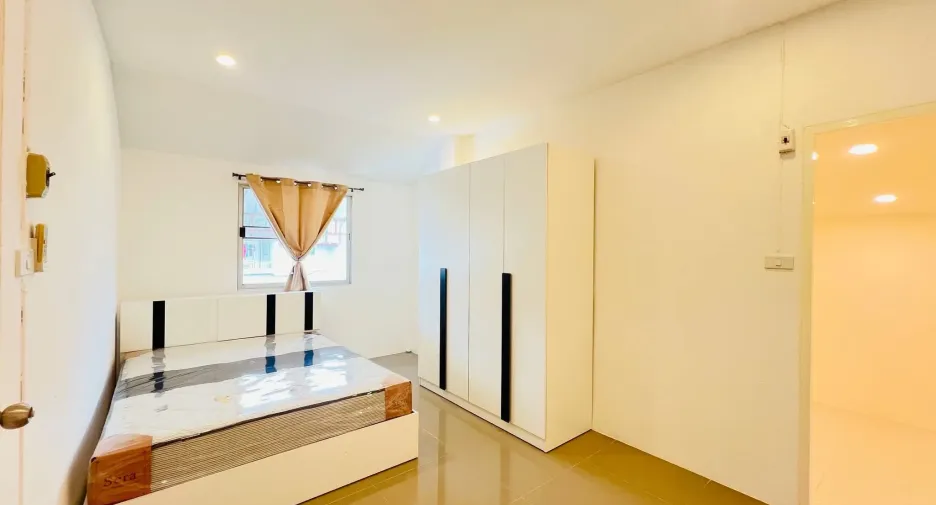For rent 4 bedrooms house in Doi Saket, Chiang Mai