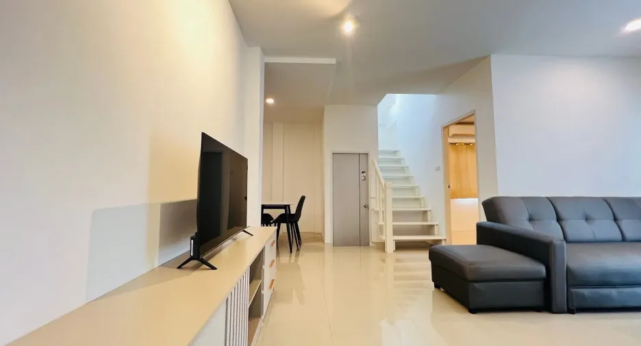For rent 4 bedrooms house in Doi Saket, Chiang Mai