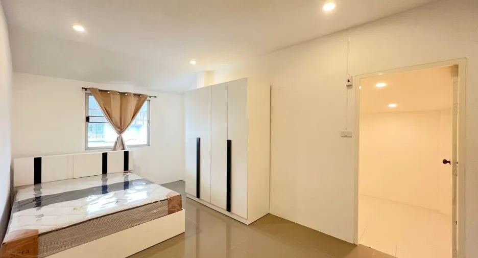 For rent 4 bedrooms house in Doi Saket, Chiang Mai