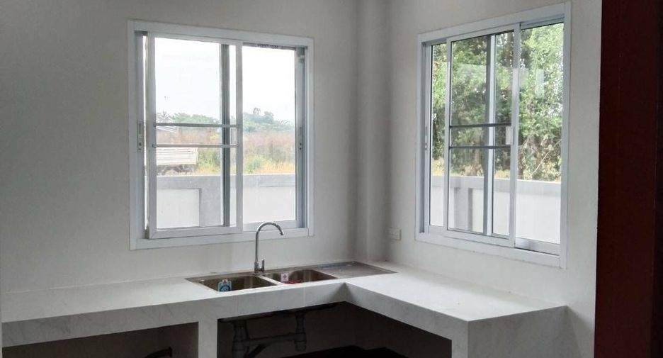 For sale 3 bedrooms house in Saraphi, Chiang Mai