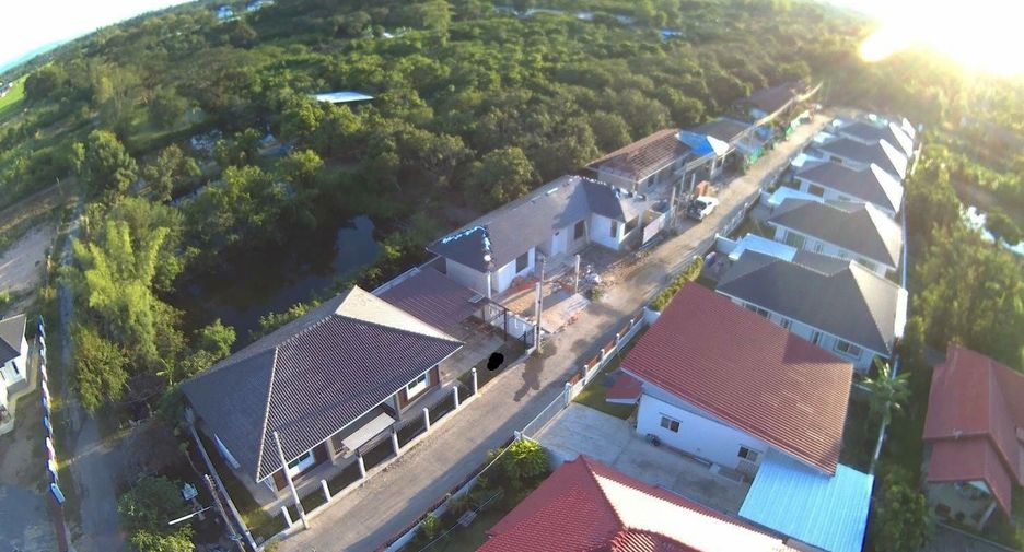 For sale 3 bedrooms house in Saraphi, Chiang Mai