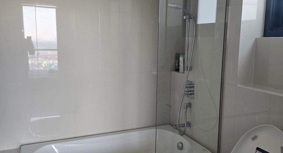 For sale 2 bedrooms condo in Khlong Toei, Bangkok