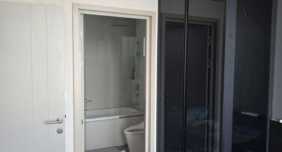 For sale 2 bedrooms condo in Khlong Toei, Bangkok
