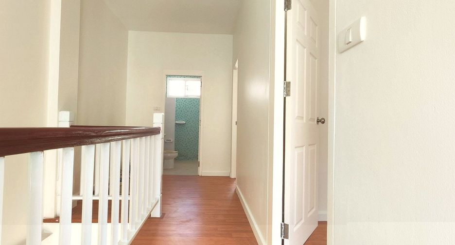 For sale and for rent 3 bedrooms townhouse in Prawet, Bangkok