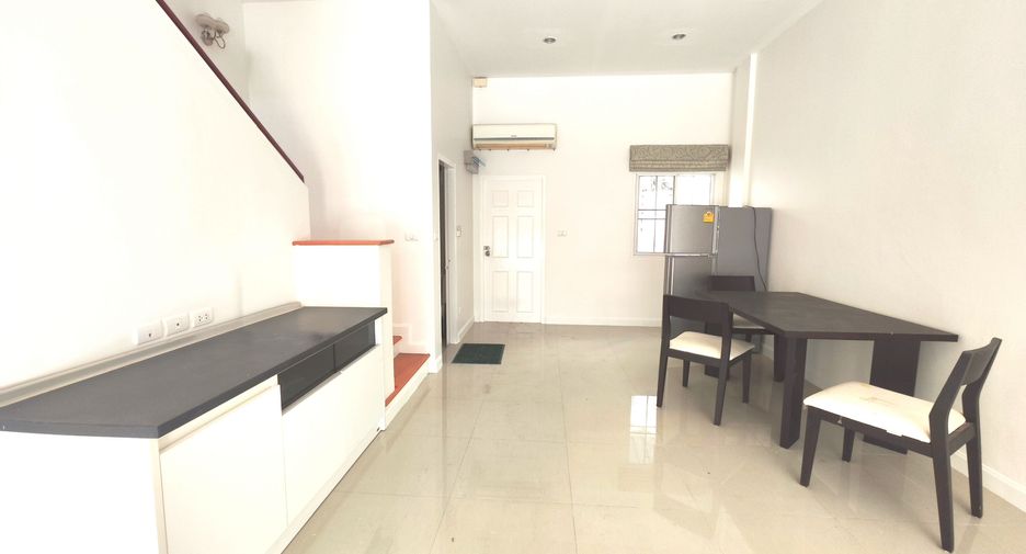 For sale and for rent 3 bedrooms townhouse in Prawet, Bangkok