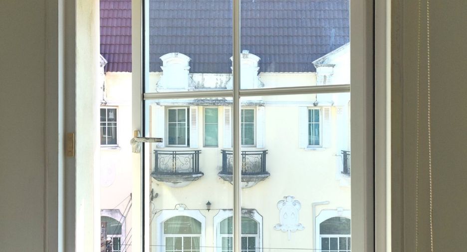 For sale and for rent 3 bedrooms townhouse in Prawet, Bangkok