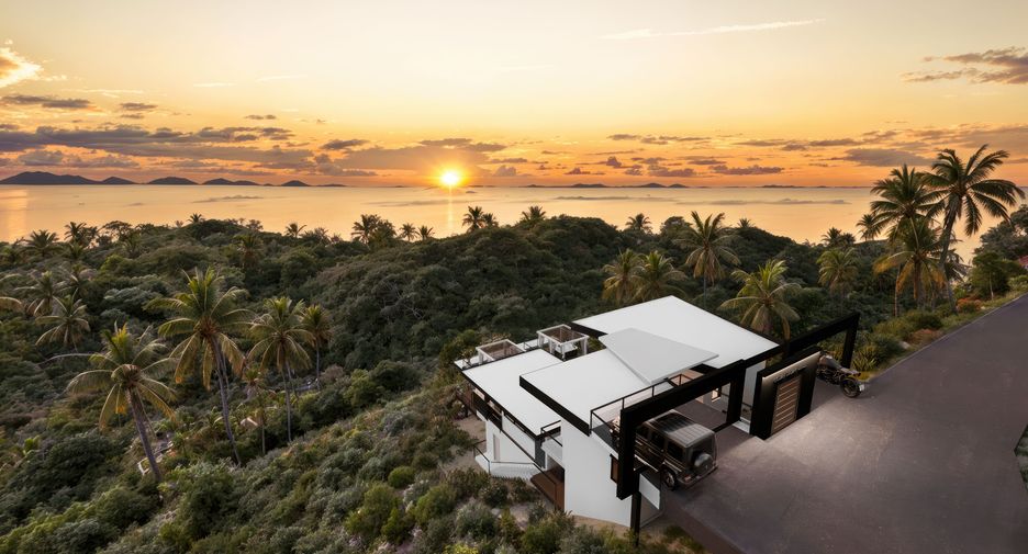 For sale 4 bedrooms villa in Ko Pha-ngan, Surat Thani
