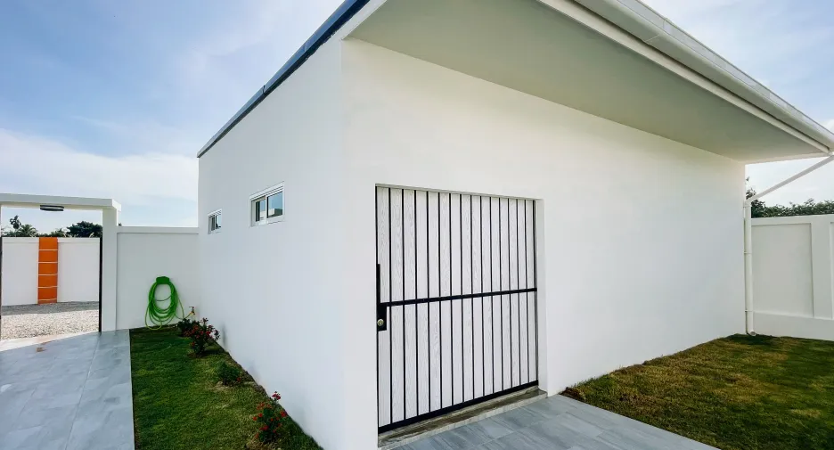 For sale 4 bedrooms villa in Pran Buri, Prachuap Khiri Khan