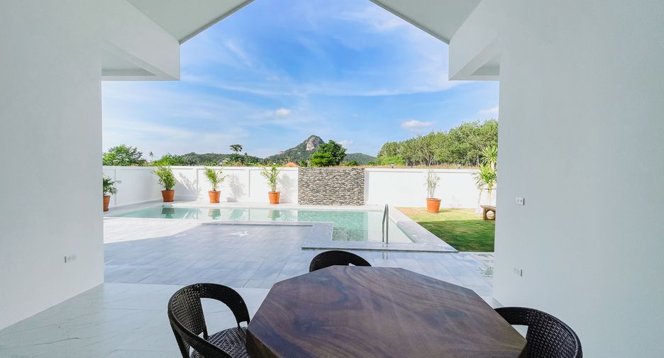 For sale 4 bedrooms villa in Pran Buri, Prachuap Khiri Khan