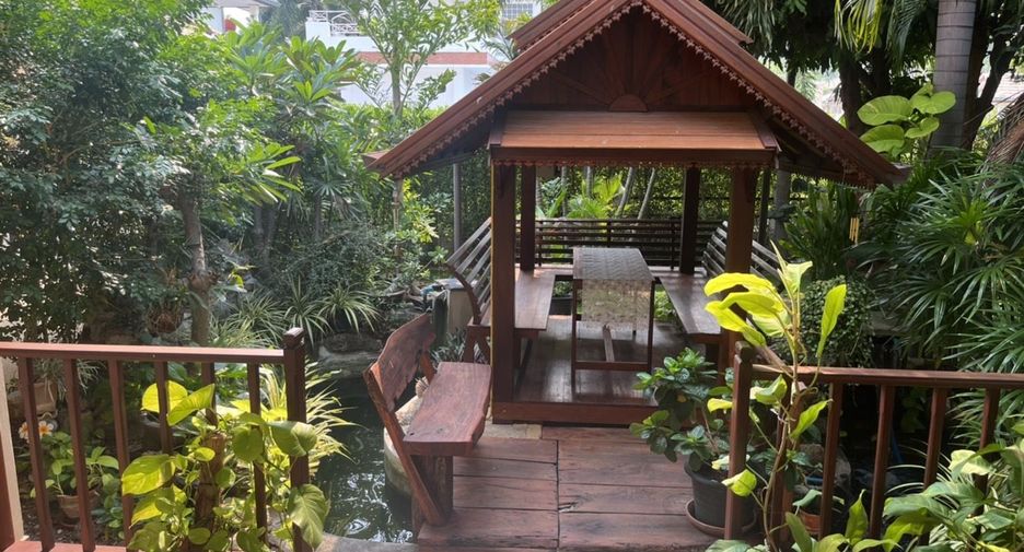 For sale 3 bedrooms house in Cha Am, Phetchaburi