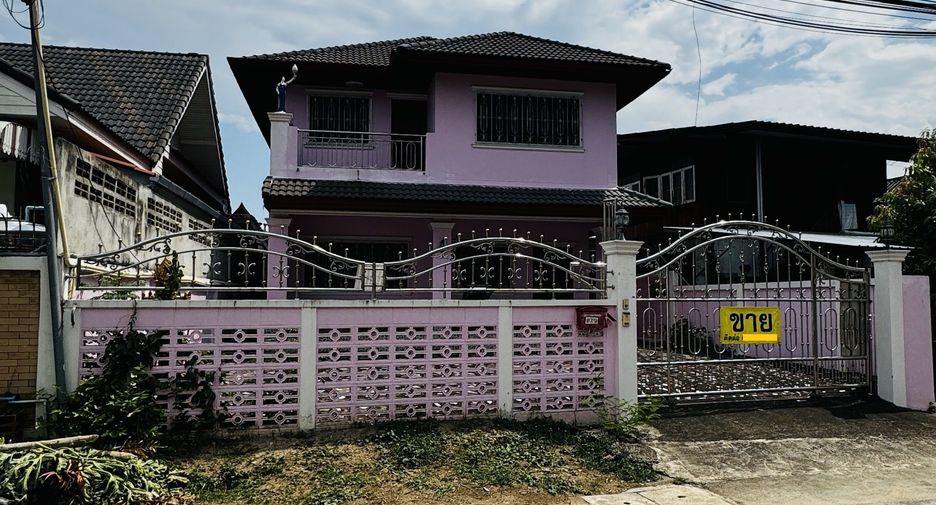 For sale 4 bedrooms house in Mueang Chiang Mai, Chiang Mai