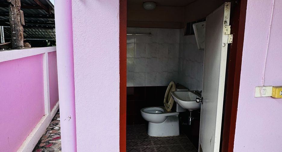 For sale 4 bedrooms house in Mueang Chiang Mai, Chiang Mai