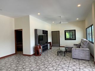 Casa en venta y en alquiler de 2 habitaciones en Cha Am, Phetchaburi