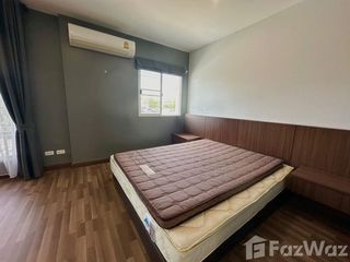 Casa adosada en alquiler de 3 habitaciones en Mueang Chiang Mai, Chiang Mai
