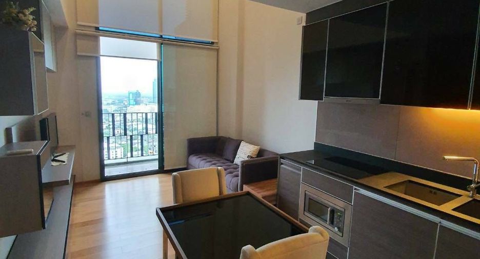 Condo en venta y en alquiler de 2 habitaciones en Khlong Toei, Bangkok