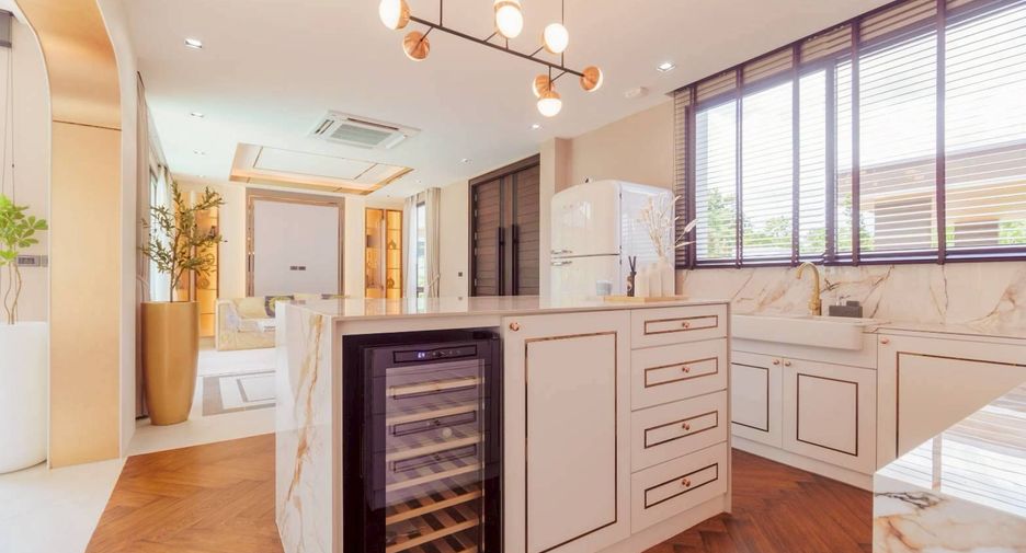À vendre 4 chambres villa à Bang Lamung, Chonburi