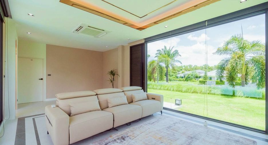 À vendre 4 chambres villa à Bang Lamung, Chonburi