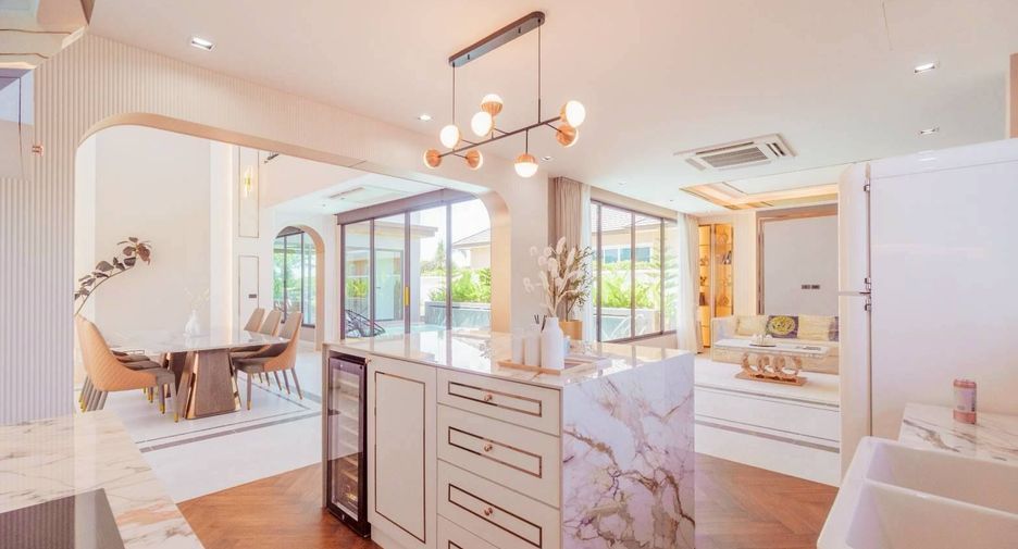 À vendre 4 chambres villa à Bang Lamung, Chonburi