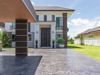 Villa en venta de 4 habitaciones en Bang Lamung, Chonburi