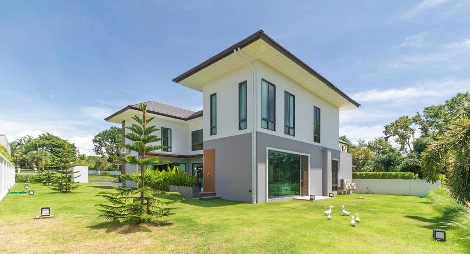À vendre 4 chambres villa à Bang Lamung, Chonburi