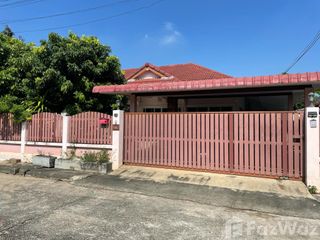 For sale 4 bedrooms house in Saraphi, Chiang Mai