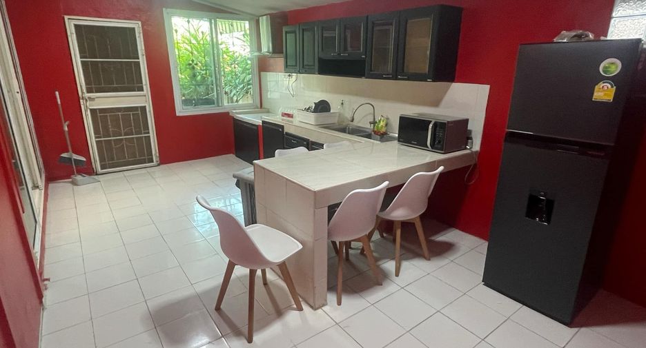 Haus zum Kauf mit 4 Zimmer in Saraphi, Chiang Mai