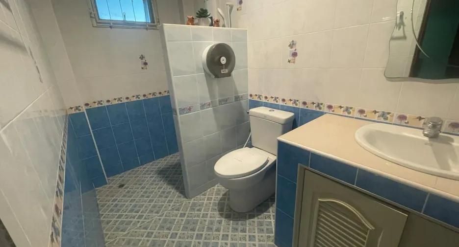 Haus zum Kauf mit 4 Zimmer in Saraphi, Chiang Mai
