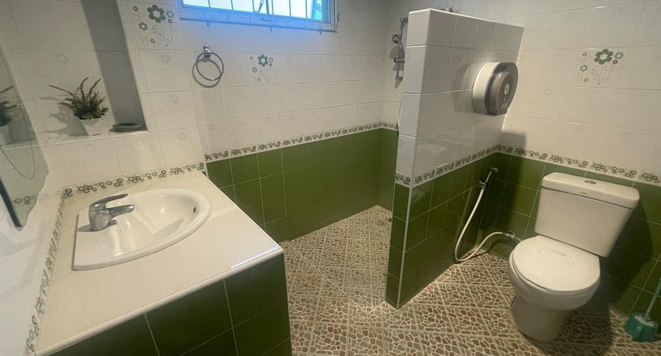 Haus zum Kauf mit 4 Zimmer in Saraphi, Chiang Mai