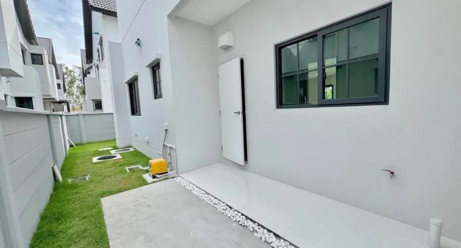 À vendre 4 chambres maison à Bang Phli, Samut Prakan