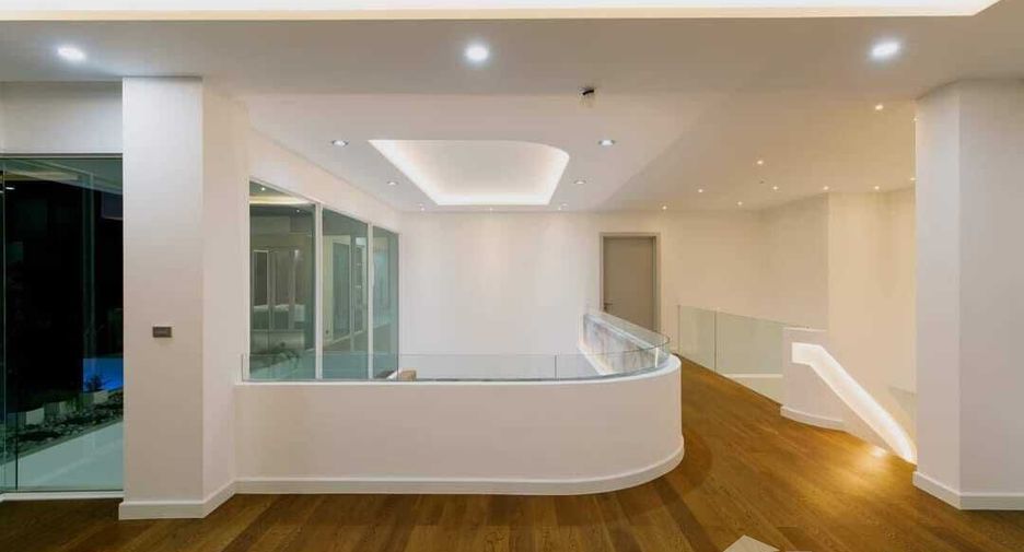 For sale 8 ベッドルーム house in Hang Dong, Chiang Mai