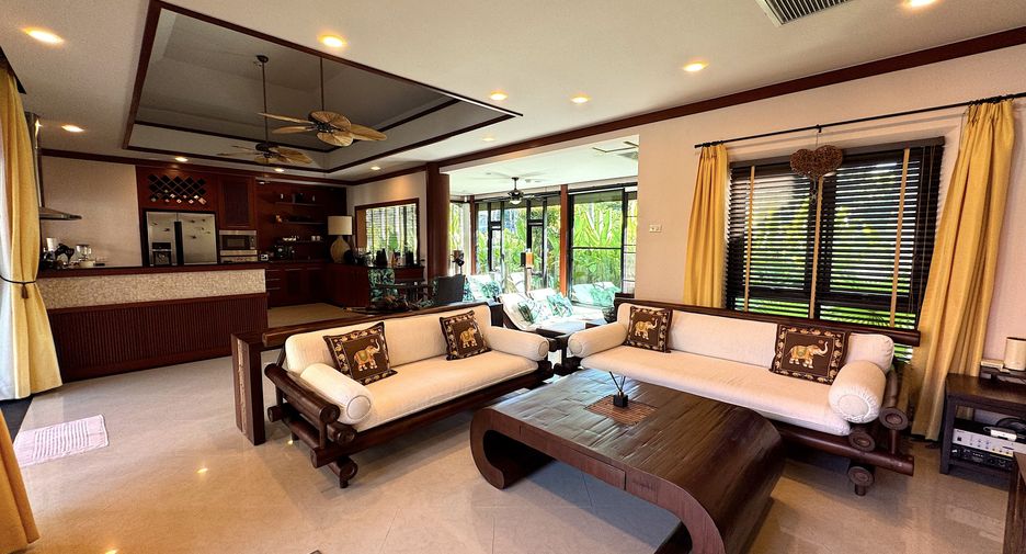 Villa en alquiler de 4 habitaciones en Mueang Phuket, Phuket