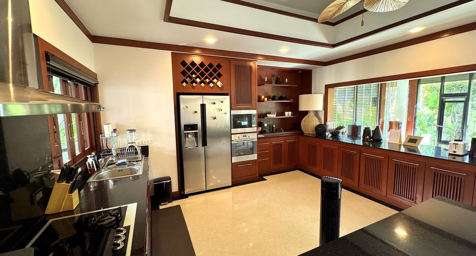 Villa en alquiler de 4 habitaciones en Mueang Phuket, Phuket