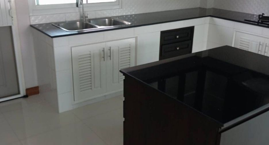For rent 3 bedrooms house in San Sai, Chiang Mai