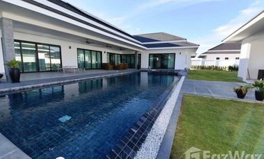 Villa en venta de 4 habitaciones en Cha Am, Phetchaburi