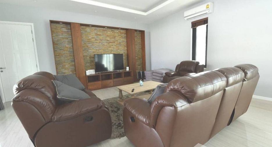 For sale 4 bedrooms villa in Cha Am, Phetchaburi