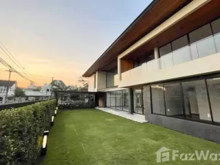 For sale and for rent 4 bedrooms house in Bang Na, Bangkok