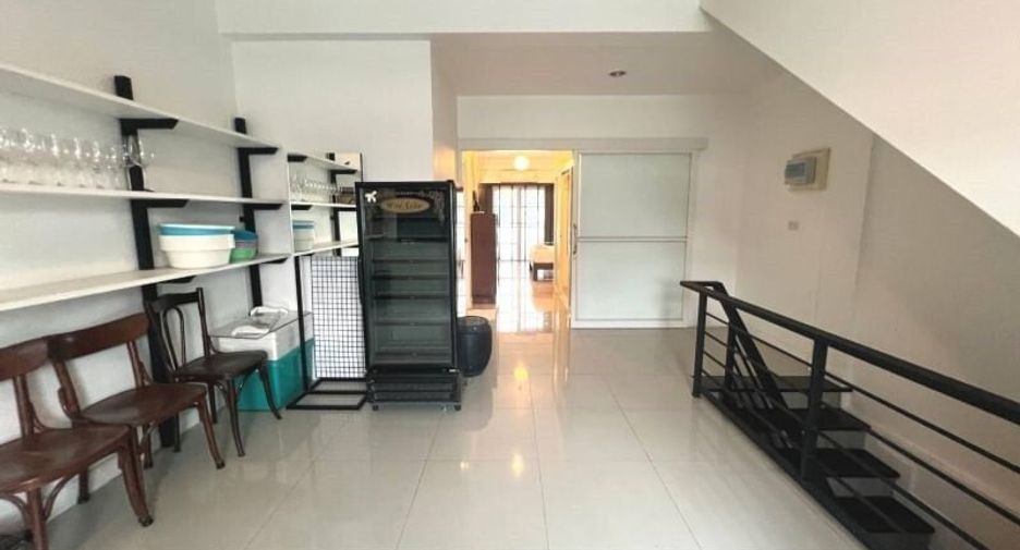 For sale 3 bedrooms townhouse in Mueang Chiang Mai, Chiang Mai