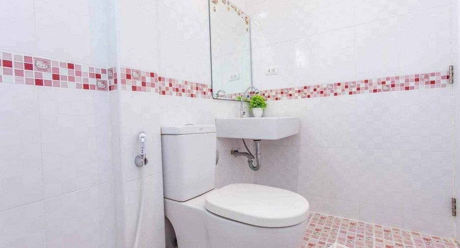 For rent 4 bedrooms house in Mueang Chiang Mai, Chiang Mai